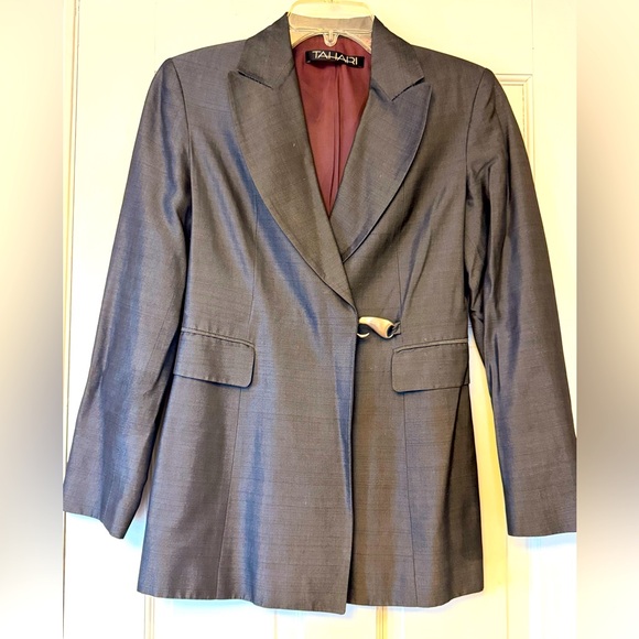 Tahari Jackets & Blazers - Vintage TAHARI‎ Charcoal Gray Blazer